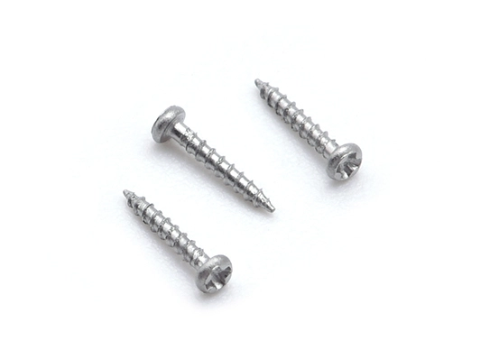 Tornillo autorroscante pequeño de material 410
