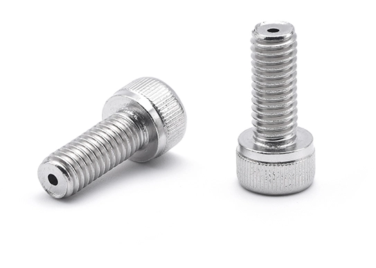 Tornillo perforador para agujeros finos