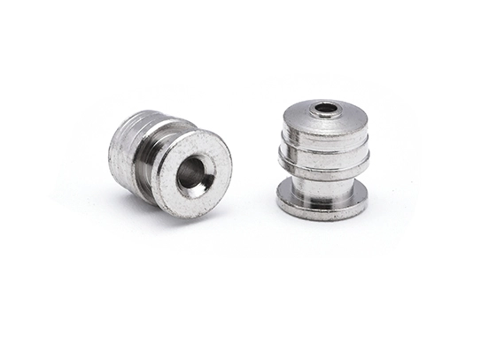 Pieza mecanizada de acero inoxidable en forma de copa