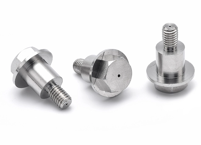 Tornillo hexagonal de escape escalonado