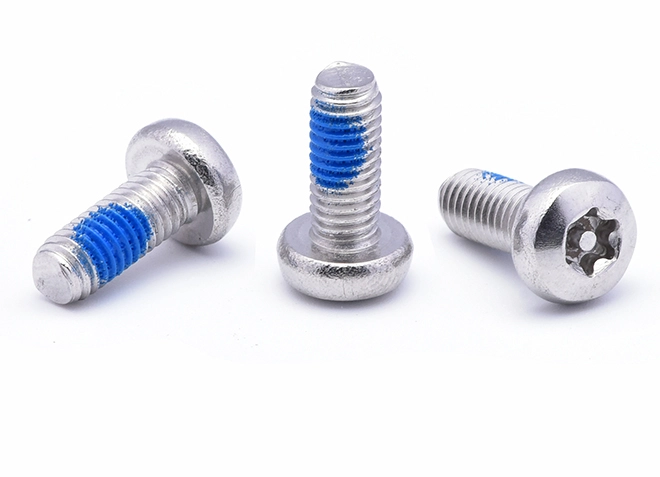 Tornillo antivibración de cabeza redonda con columna y forma de flor de ciruelo, acero 304