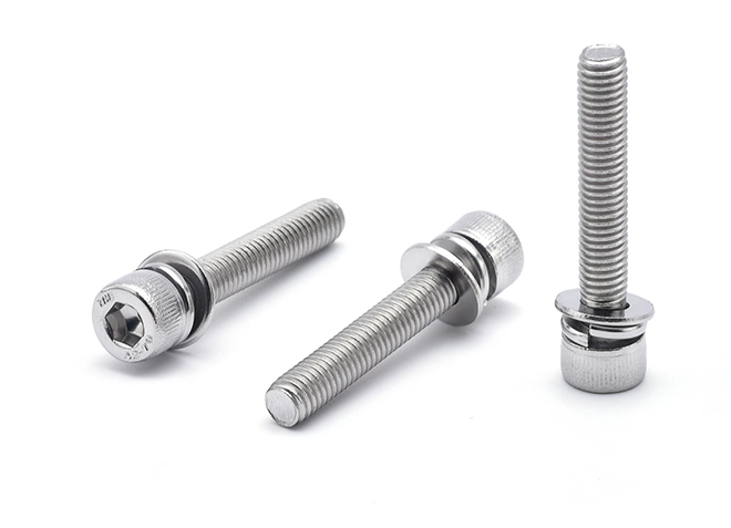 Tornillo de combinación triple para culata