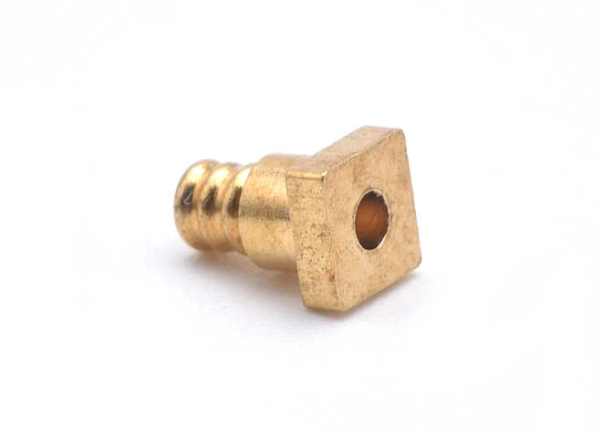 Tornillo escalonado pequeño de cobre en dispositivo médico